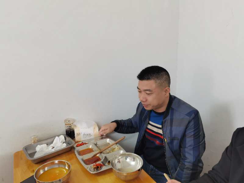 強監(jiān)督，重引導，杜絕“舌尖上的浪費”