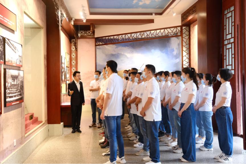 銘記革命先驅(qū) 傳承英烈精神 ——共產(chǎn)黨員服務(wù)大隊(duì)支部開展追思趙一曼英烈活動