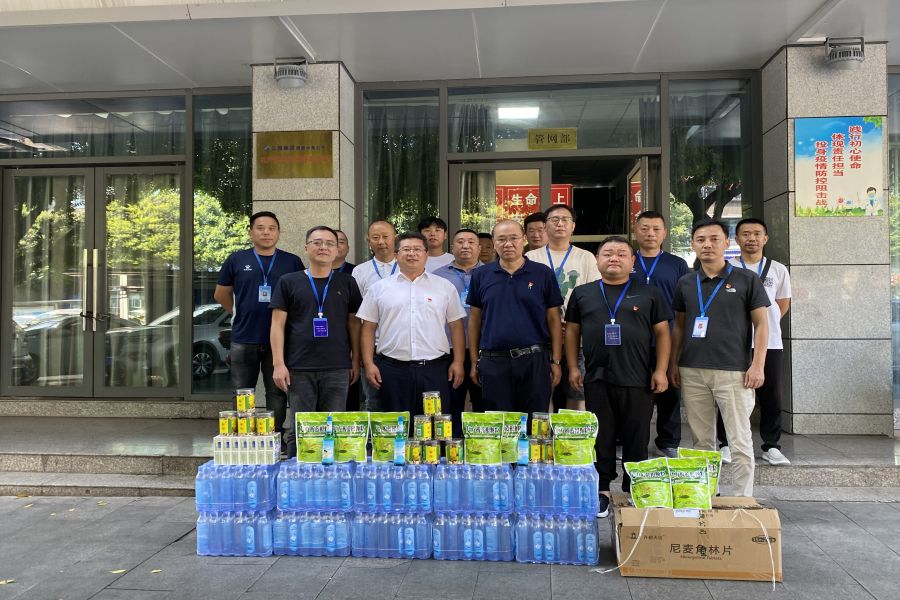 奮戰(zhàn)一線保供水，夏送清涼沁人心