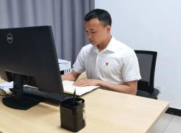 《榜樣在身邊》系列報道——陳顯洪、趙金玉：實干擔當促發(fā)展 立足崗位建新功